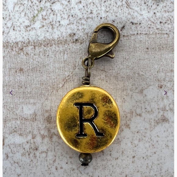 Boho “ R “ Vintage Gold Circle Letter R Charm - Picture 1 of 3